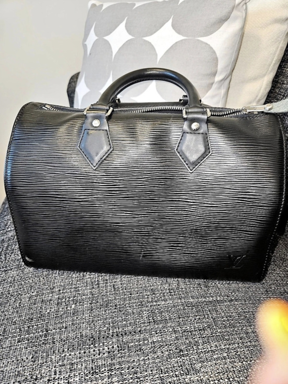 Louis Vuitton Jasmin Handbag Epi Leather Satchel in Black With COA